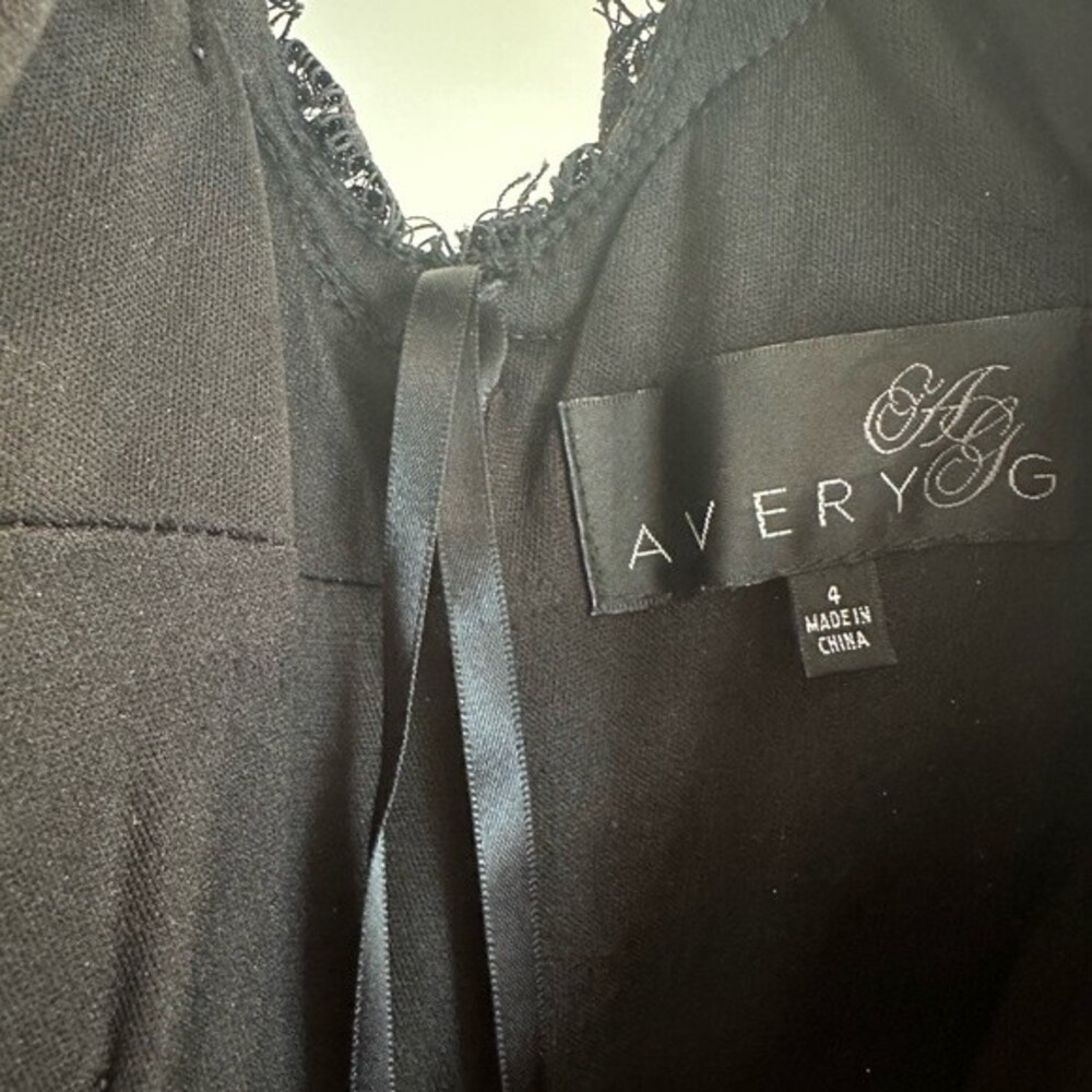 Avery G Open Back Lace Night Gown In Black Size 4 - Picture 6 of 6